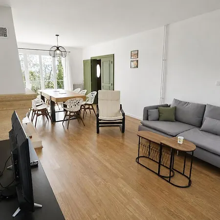 Villa House For 8 People - 4 Bedrooms - - Parking *