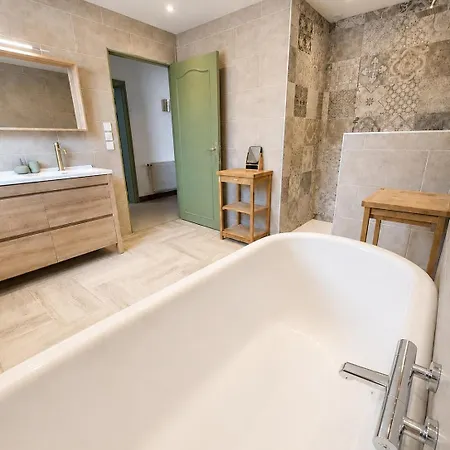 Villa House For 8 People - 4 Bedrooms - - Parking Montluçon