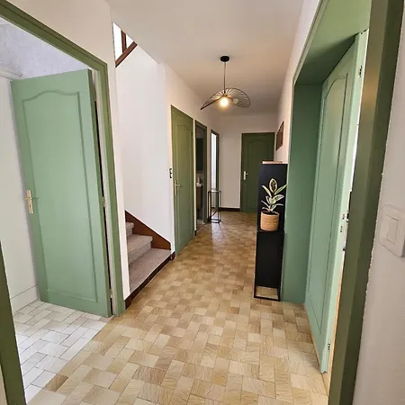 House For 8 People - 4 Bedrooms - - Parking * Montluçon