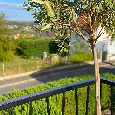 House For 8 People - 4 Bedrooms - - Parking Villa