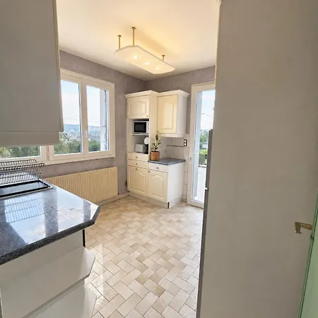 House For 8 People - 4 Bedrooms - - Parking Montluçon